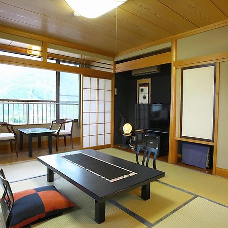 Ryokan Marukyo Fujiwara Esterno foto