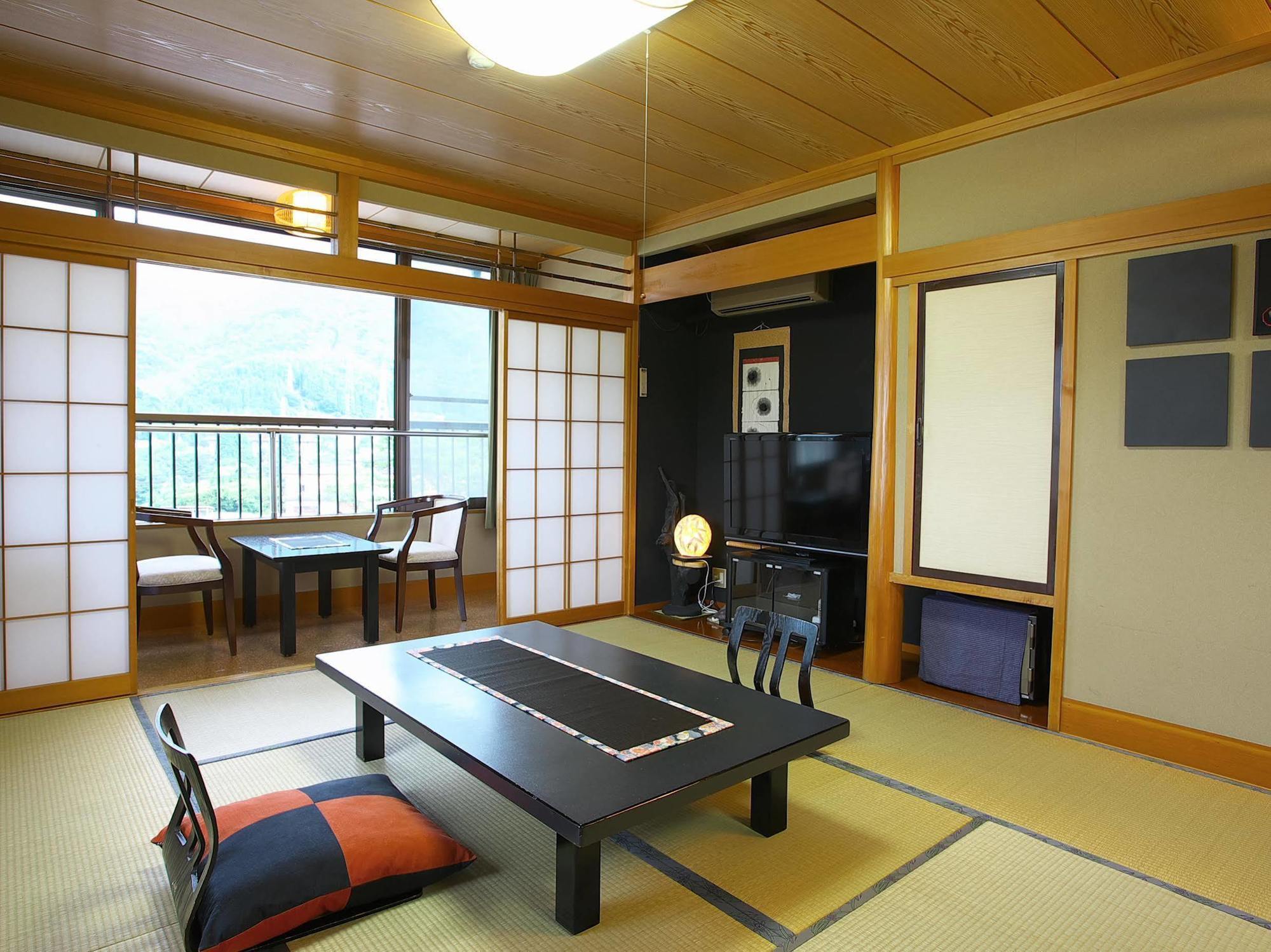 Ryokan Marukyo Fujiwara Esterno foto
